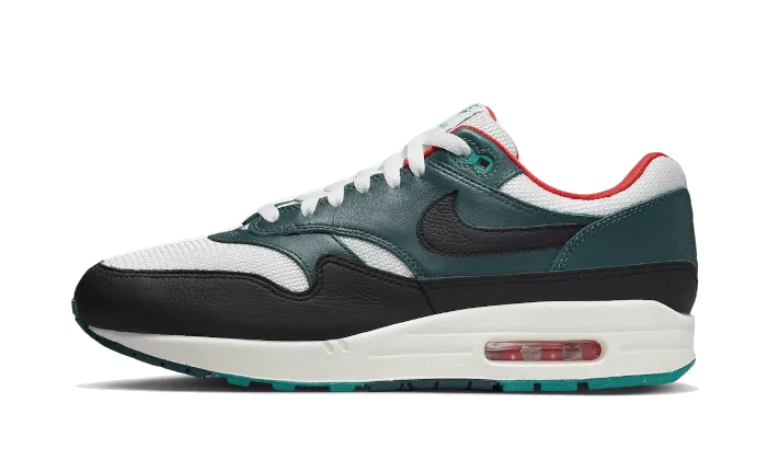 Air Max 1 Liverpool Lebron James