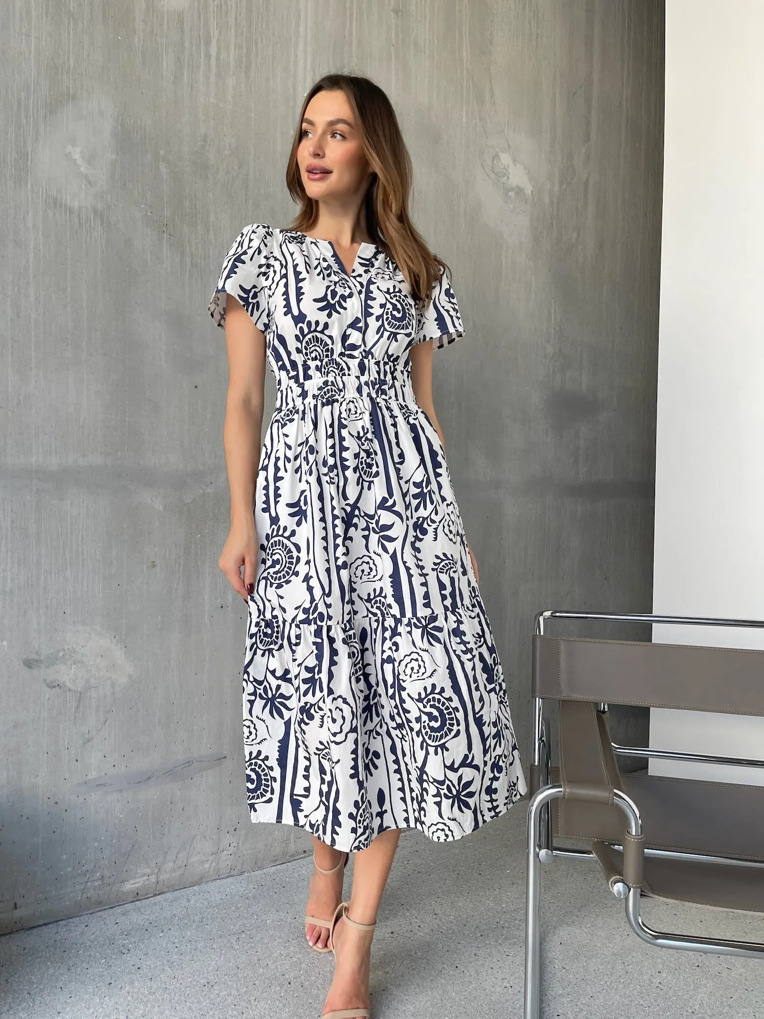 Heather Short Sleeve White/Blue Print Button Collar Midi Dress