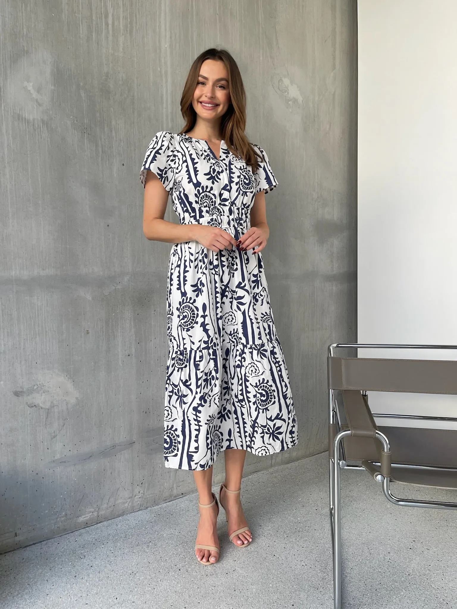 Heather Short Sleeve White/Blue Print Button Collar Midi Dress