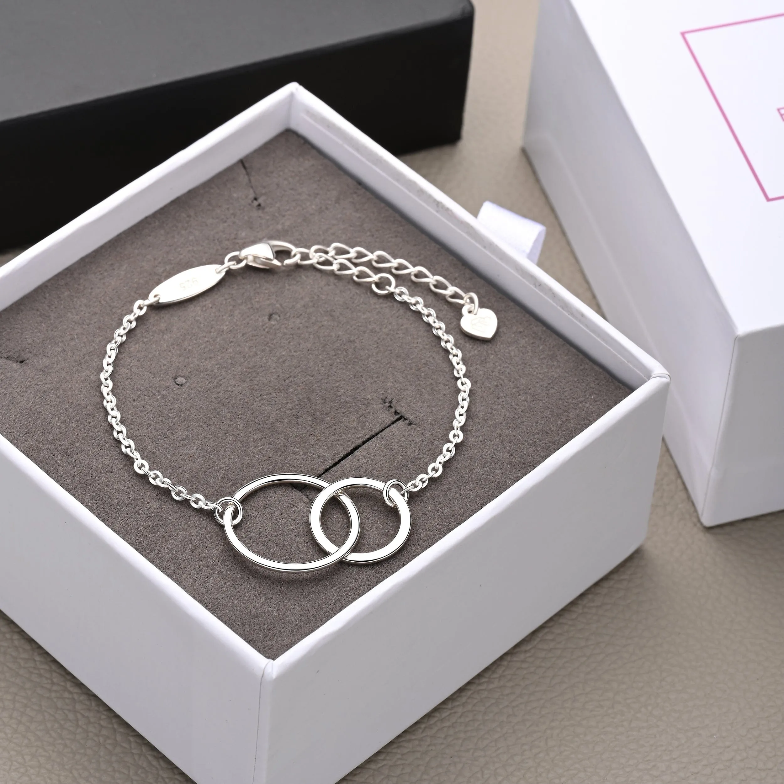 Minimalist Interlocking Circle Bracelet Sterling Silver