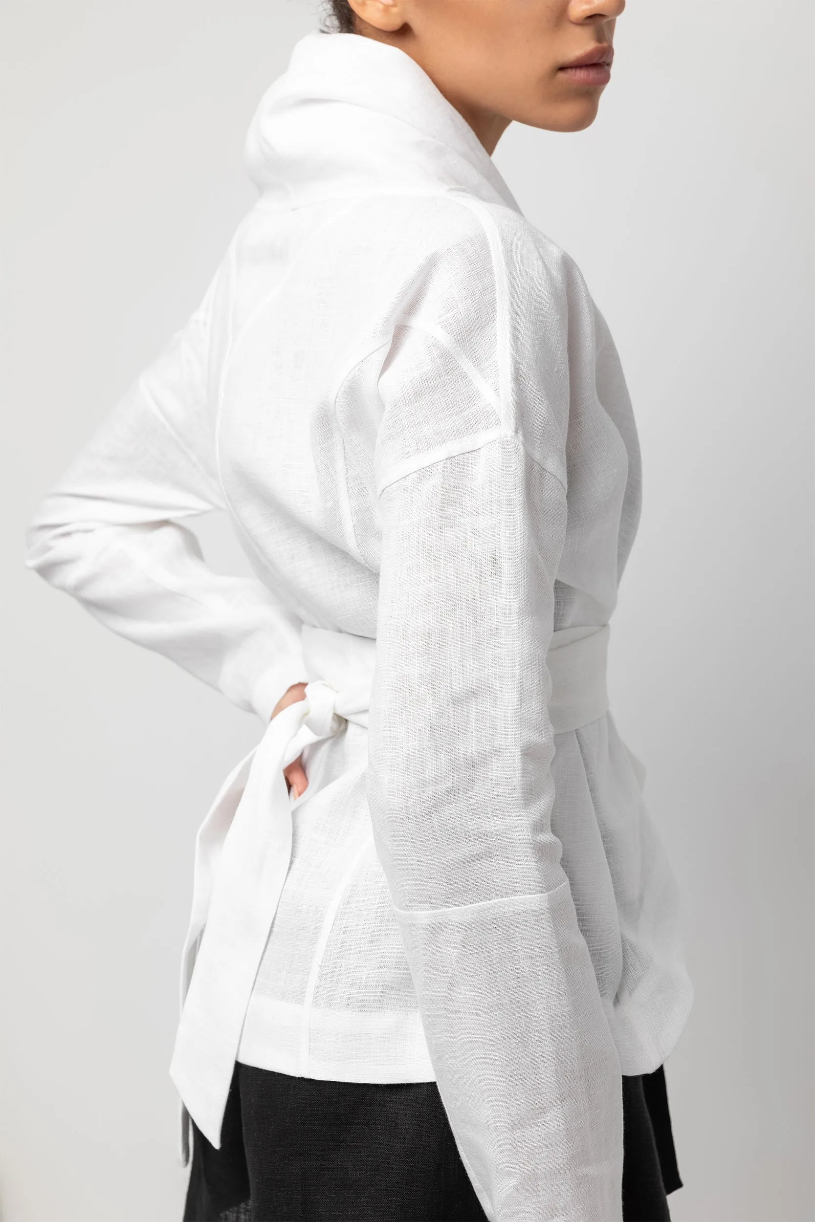 Tsubomi Cape White